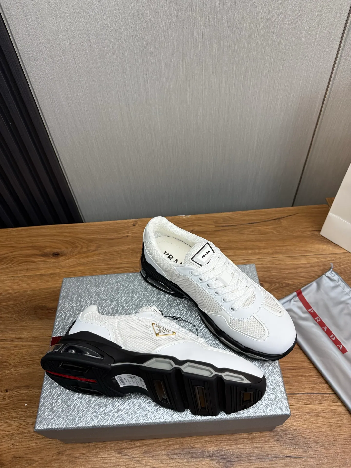 Men's shoes 💰660💰 [PRADA] Men's shoes are popular in the counter, high-quality shipments ✔️Official website synchronization, original imported cowhide with comfortable mesh + cowhide lining, 1⃣️:1⃣️reproduction, original factory air-cushioned original sole, 38-45